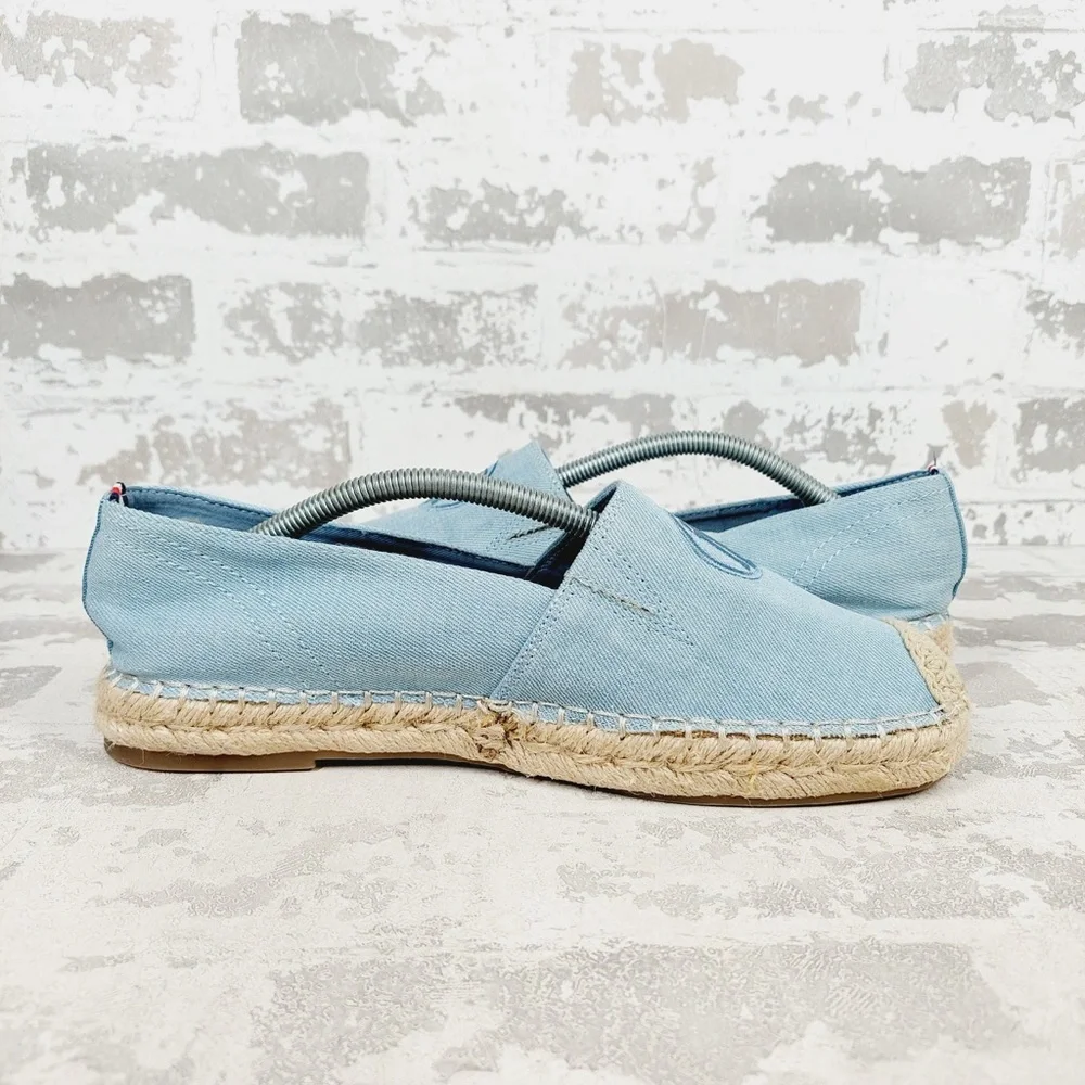NEW Tommy Hilfiger Pryana-M Light Blue Canvas Espadrille Flats A672